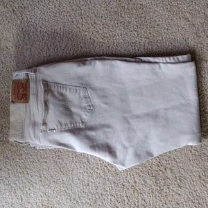 Levi's Women's Straight Leg Stretch Khaki Jean